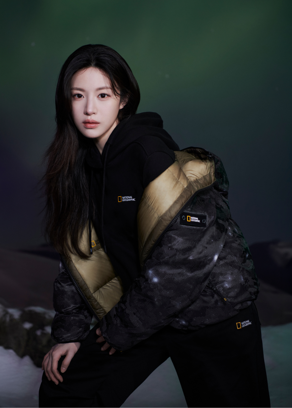 퓨어이펙트 리버시블 후드 덕다운 점퍼 착용