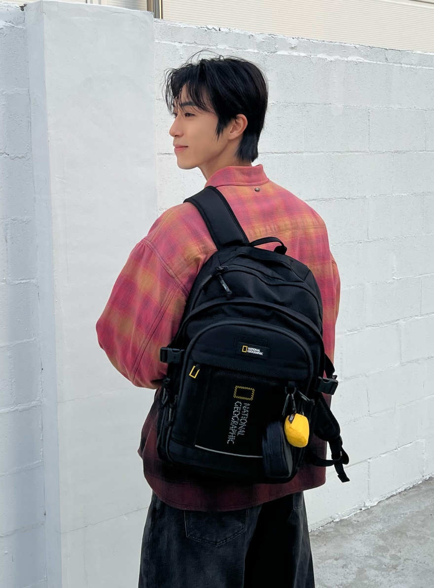 예쁘고 활용도 좋은 내셔널 파치 백팩